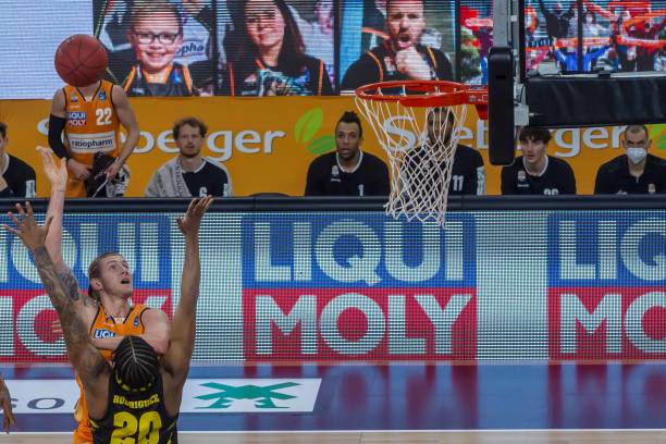 同见证一个 同见证一个